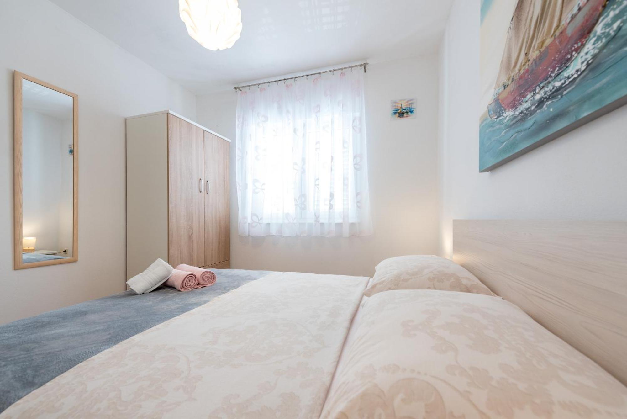 Luxury Apartment With Garden Jacuzzi And Wellness Trogir Exteriér fotografie