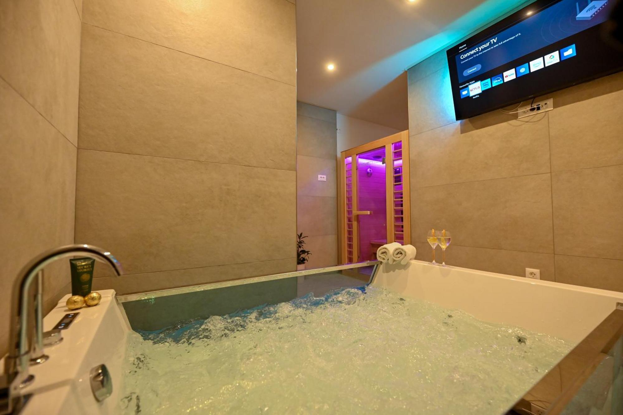 Luxury Apartment With Garden Jacuzzi And Wellness Trogir Exteriér fotografie