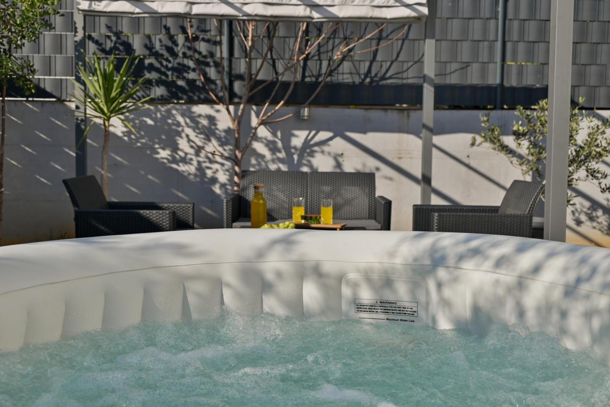 Luxury Apartment With Garden Jacuzzi And Wellness Trogir Exteriér fotografie