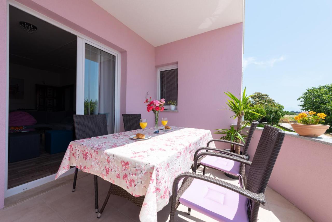 Luxury Apartment With Garden Jacuzzi And Wellness Trogir Exteriér fotografie