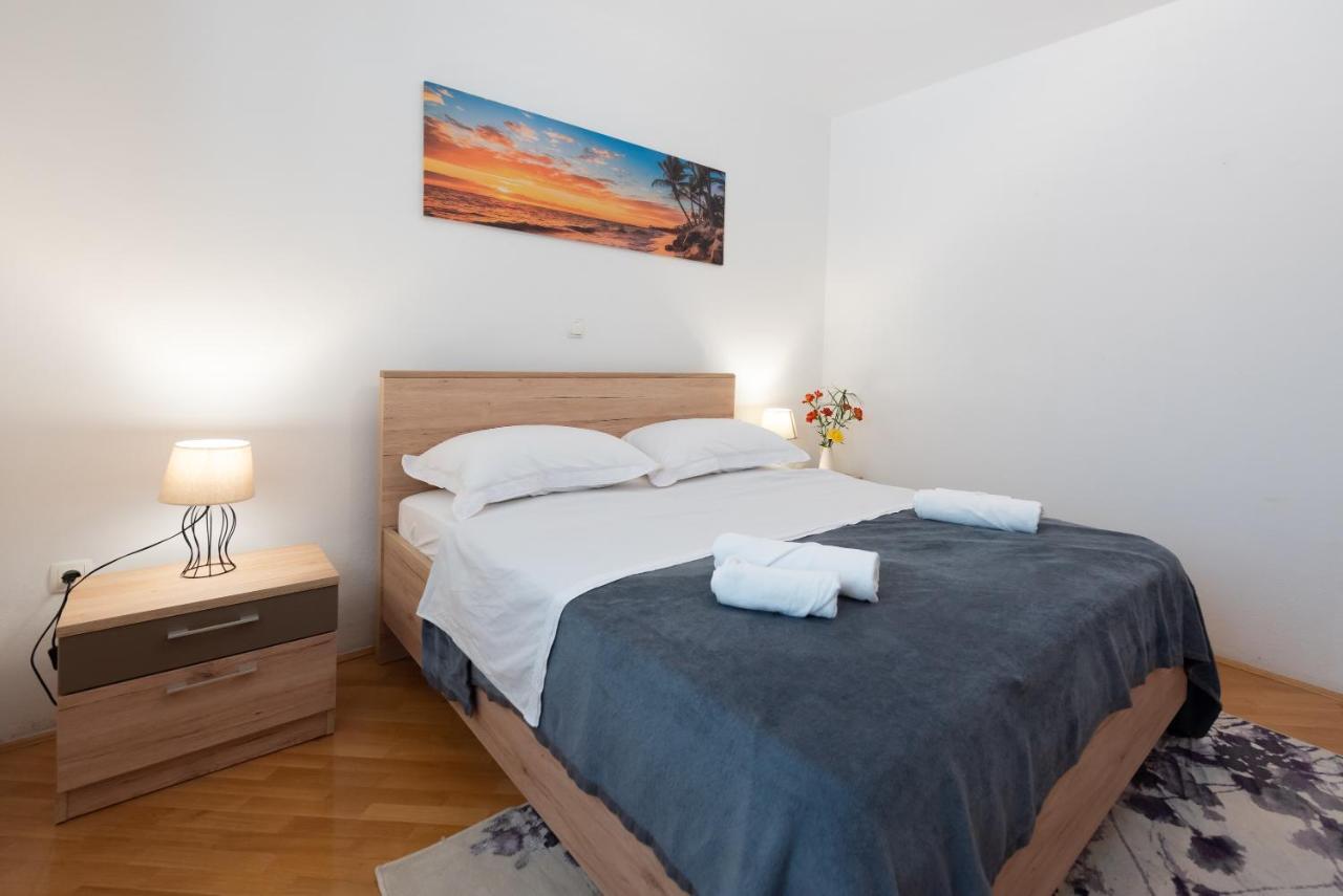 Luxury Apartment With Garden Jacuzzi And Wellness Trogir Exteriér fotografie